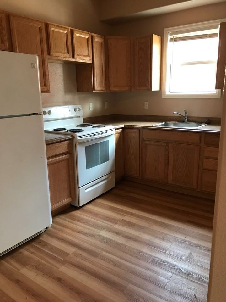 143 Calhoun - Photo 2 of 6