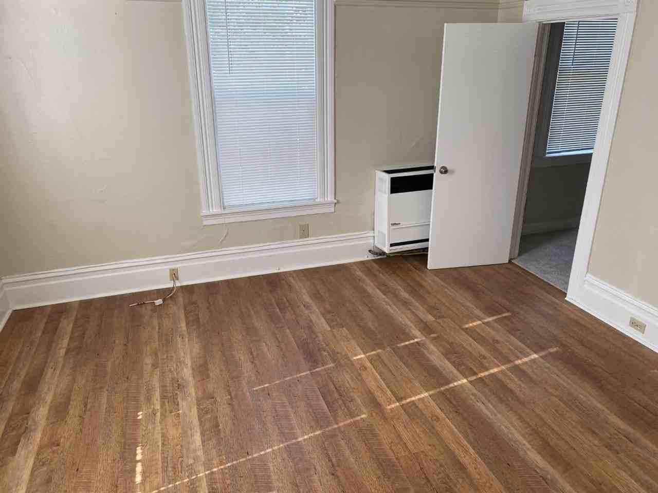 1014 Napa St #D - Photo 3 of 14