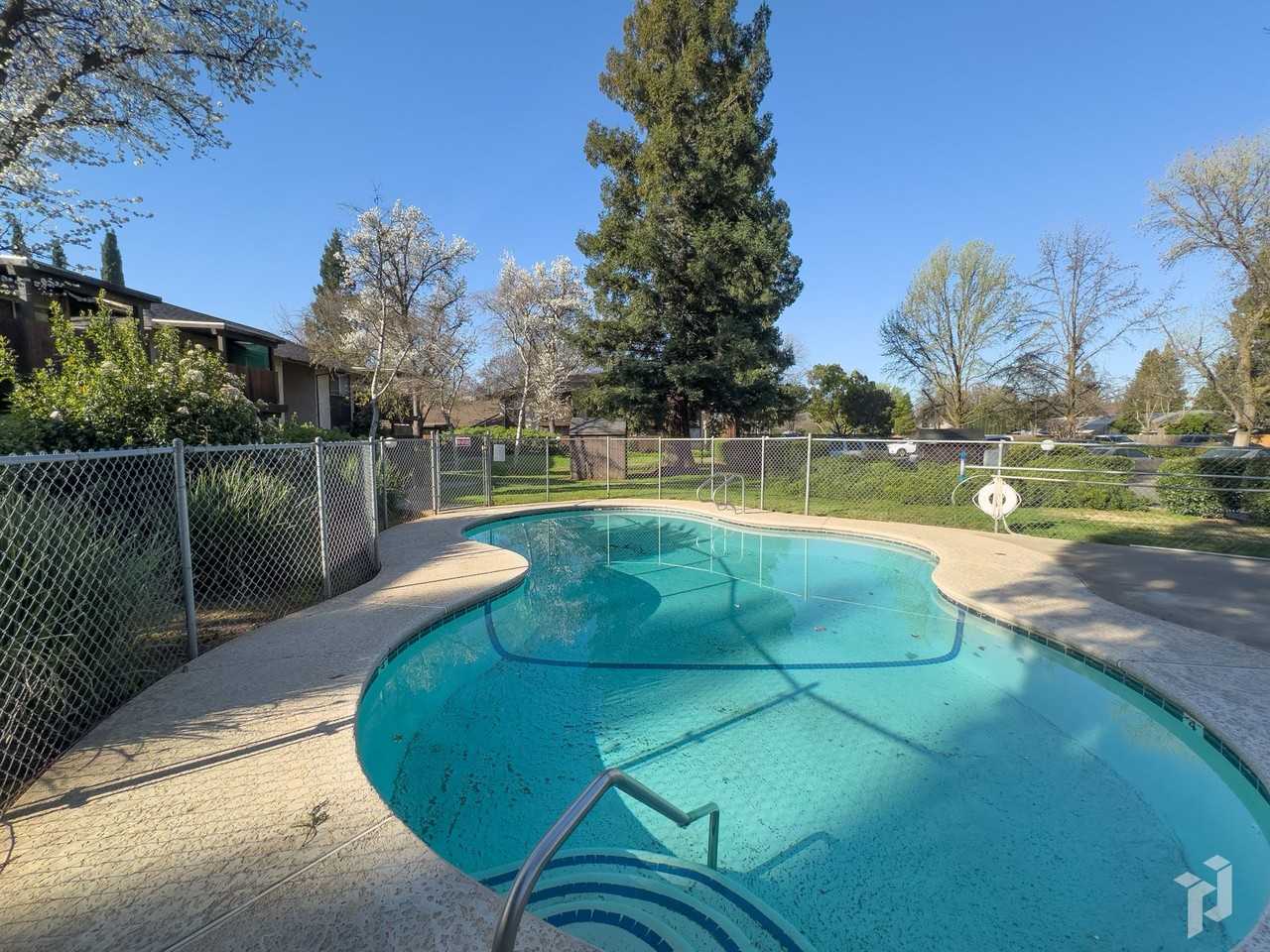 Glennwood Apartments - Photo 3 of 3