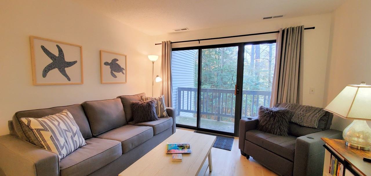 5703 N Creeks Xing - Photo 2 of 15