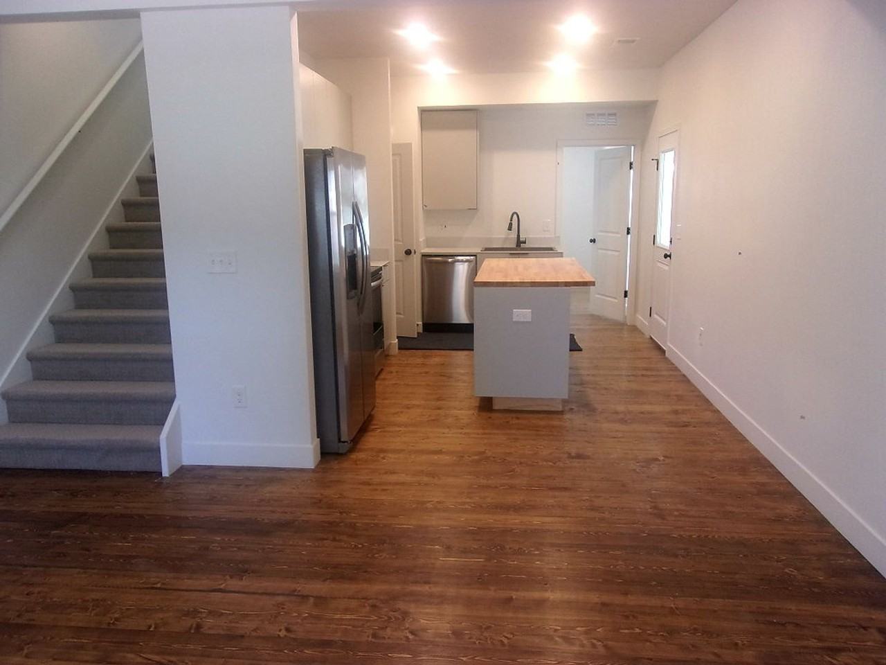 7865 5th St - Photo 2 of 6