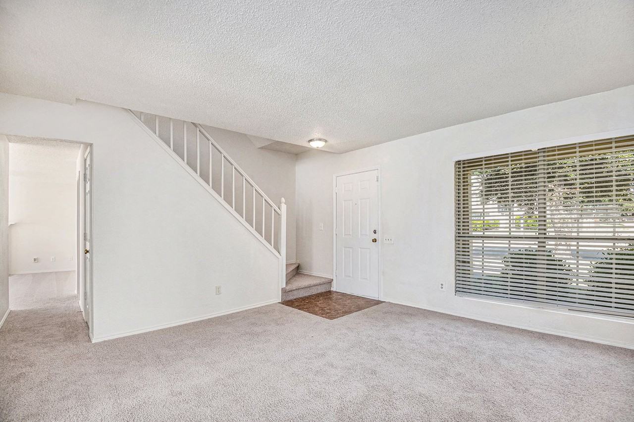 8201 Cloverglen Ln - Photo 2 of 24