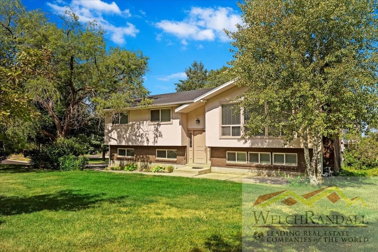 1700 Fruitland Dr - Photo 2 of 36