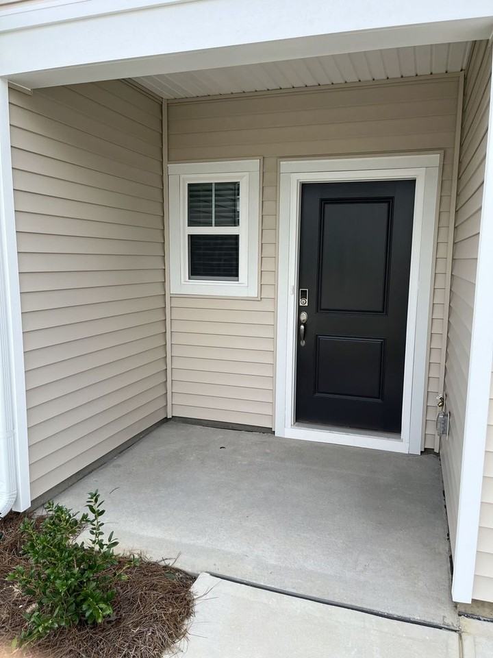 3713 Backwater St - Photo 2 of 26
