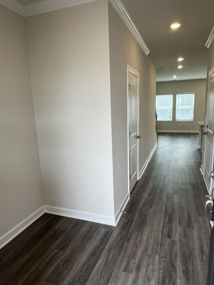 3713 Backwater St - Photo 3 of 26