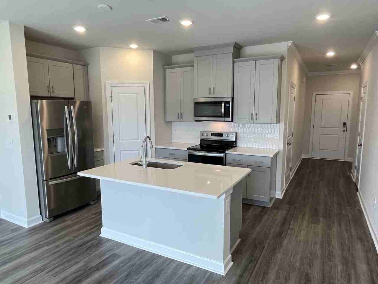 3713 Backwater St - Photo 5 of 26