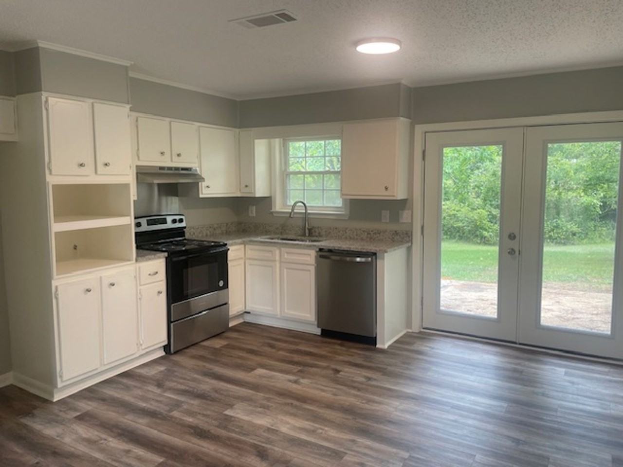 5101 Fain Ln - Photo 2 of 10