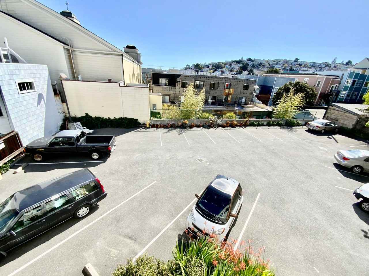 129 Eureka St - Photo 2 of 28