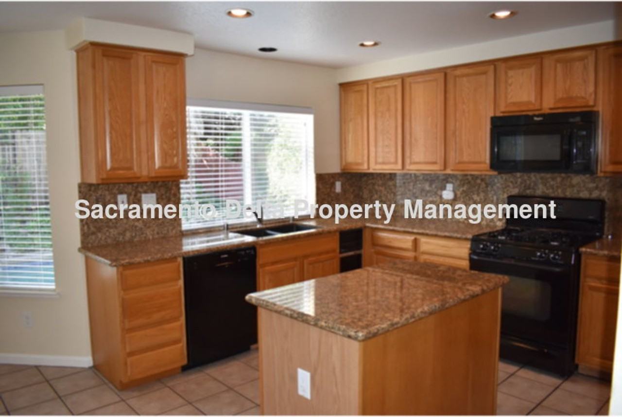 5063 Concord Rd - Photo 7 of 25