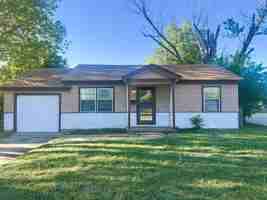featured image of 5216 Foster Dr