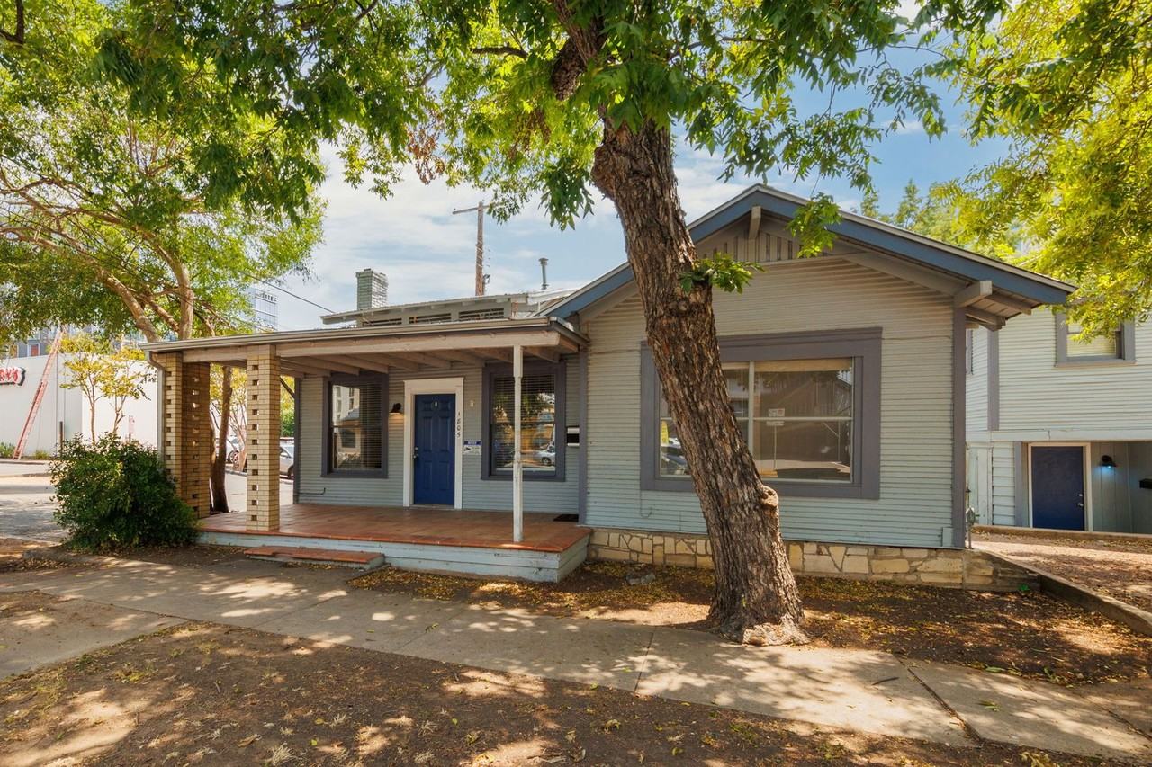 1805 Nueces St - Photo 2 of 37