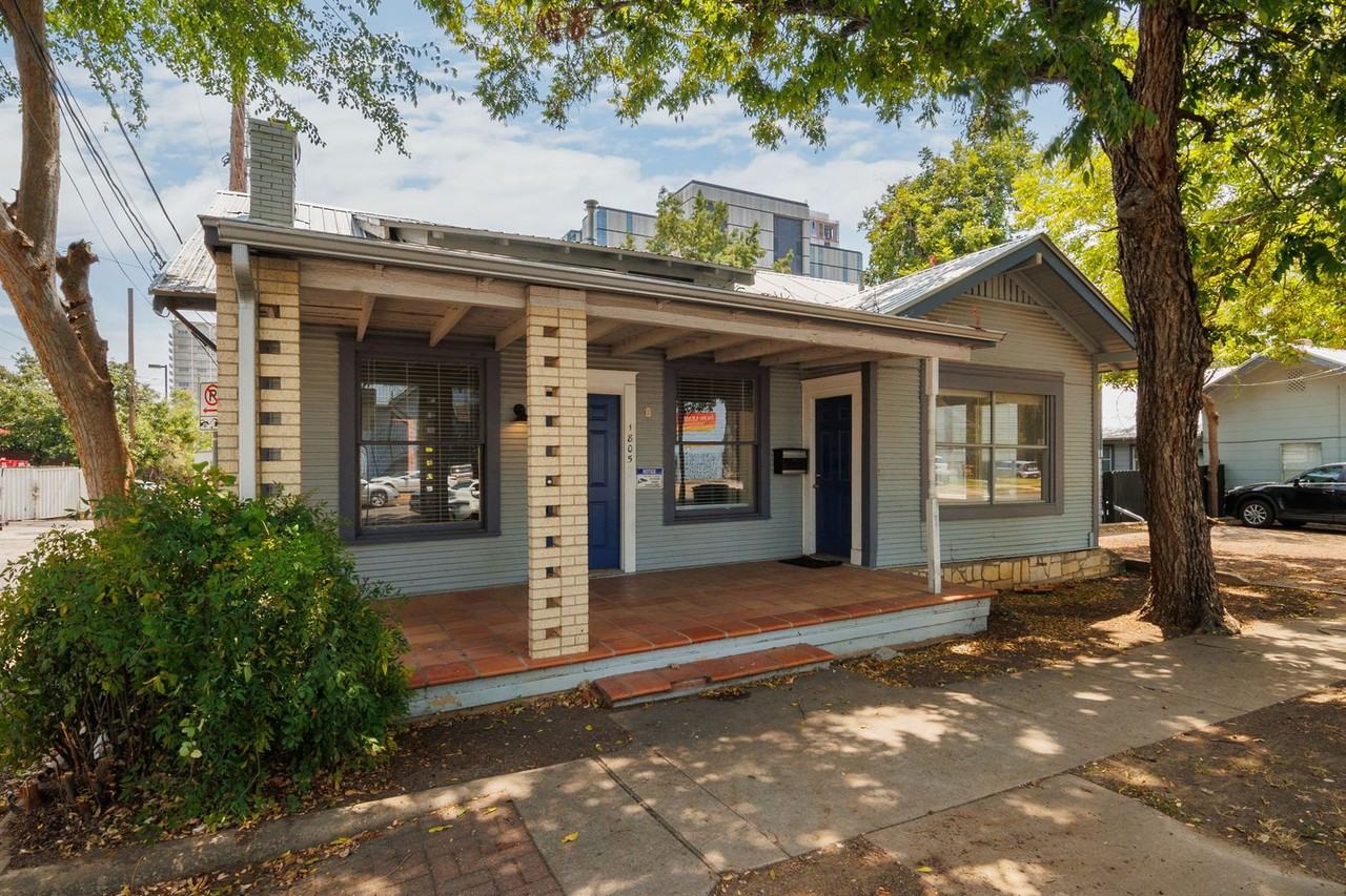 1805 Nueces St - Photo 3 of 37