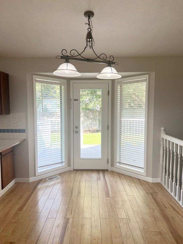 113 E Franklin Dr - Photo 6 of 23