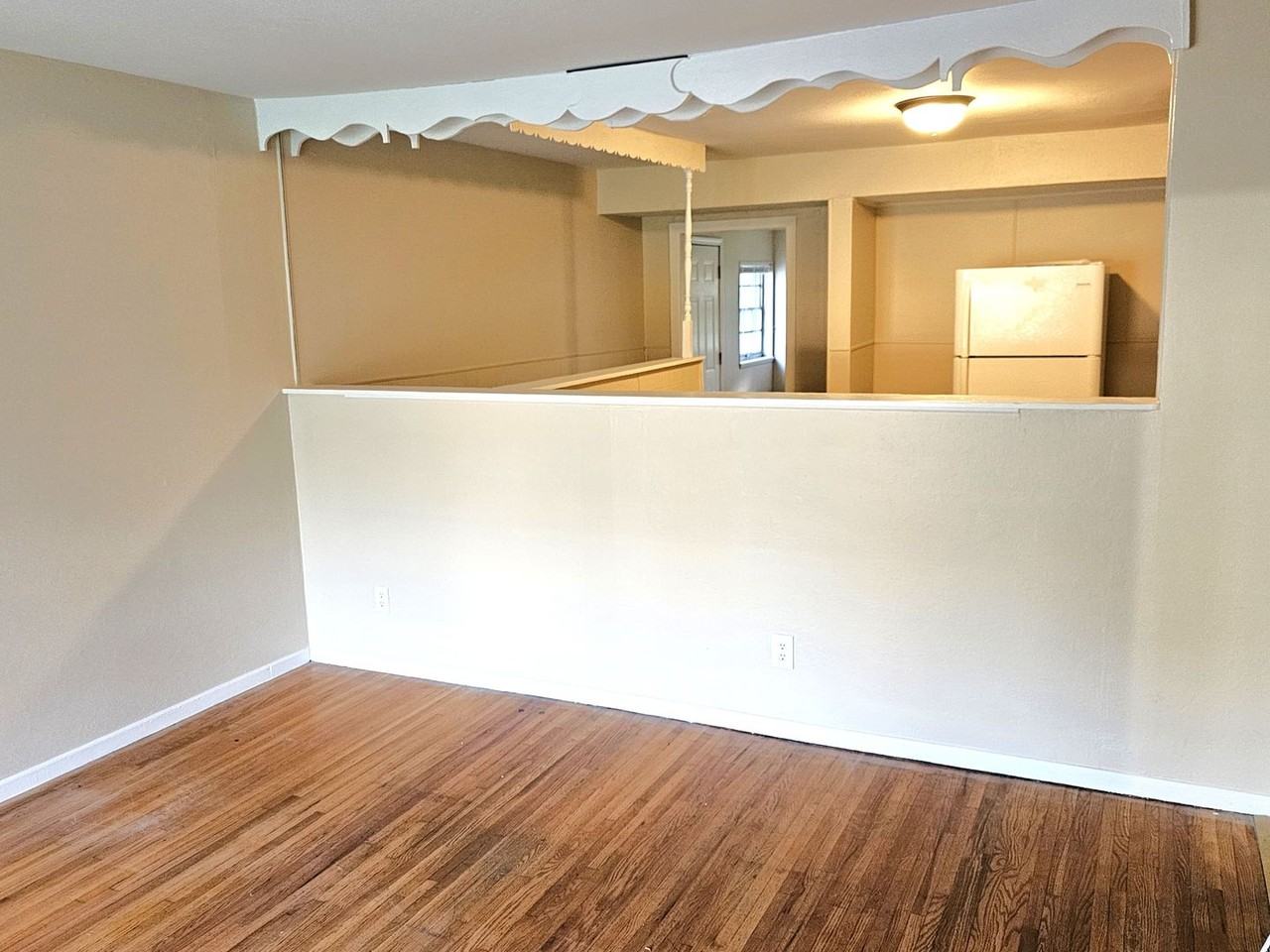 10409 Renfrew Dr - Photo 3 of 22
