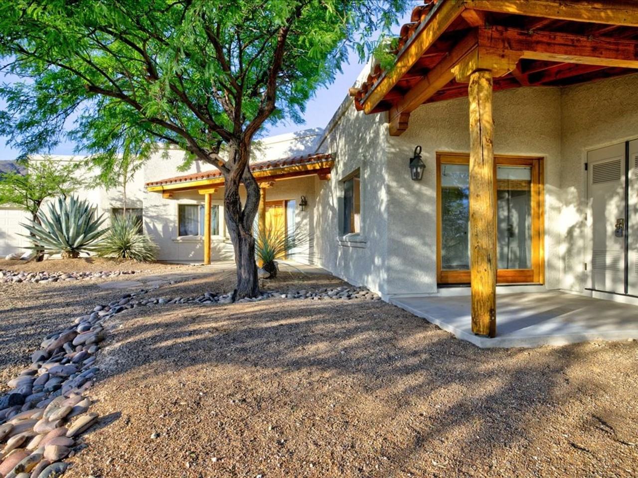 4750 North Bonanza Avenue - Photo 3 of 50