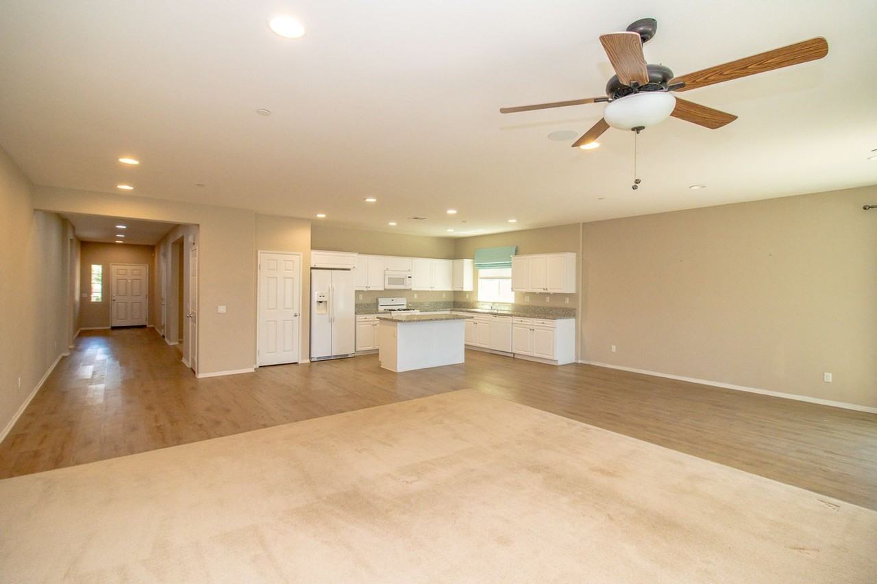 1324 Heritage Dr - Photo 3 of 50