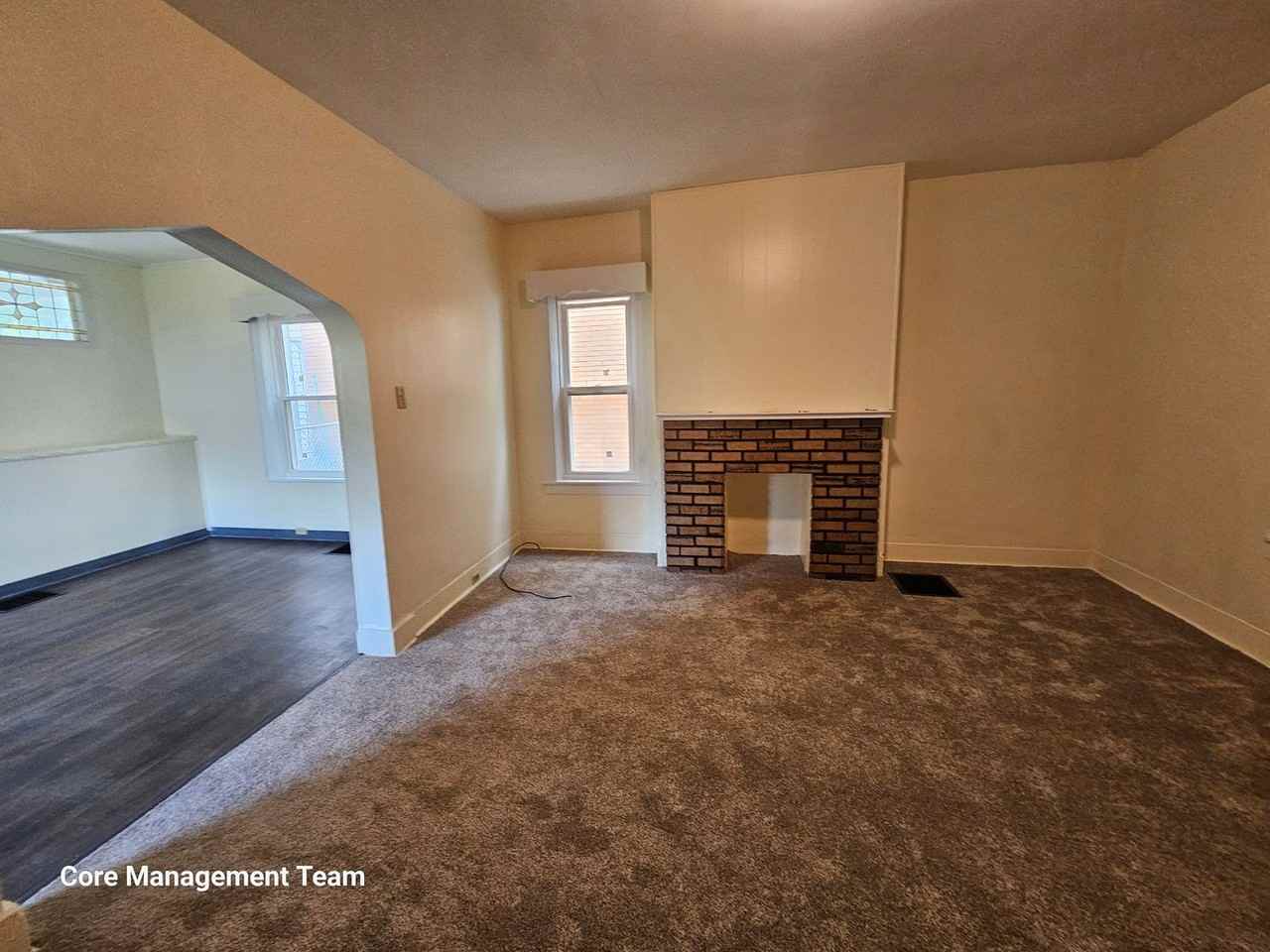 323 Reifert St - Photo 2 of 24