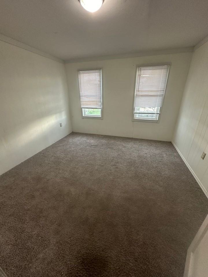 617 Bowman St - Photo 3 of 14