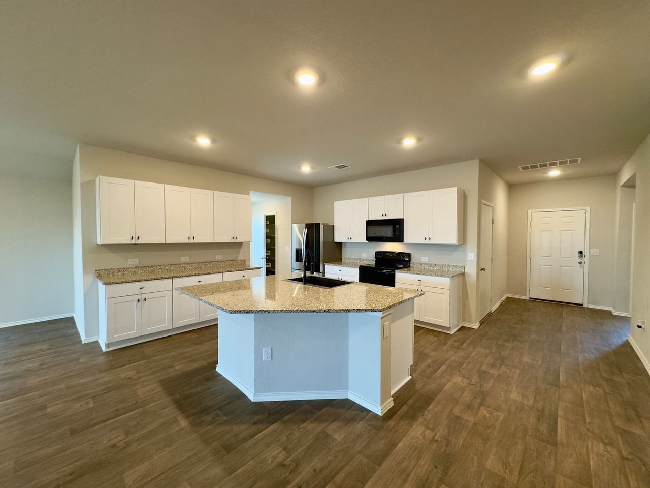 5813 Xene Dr - Photo 5 of 28