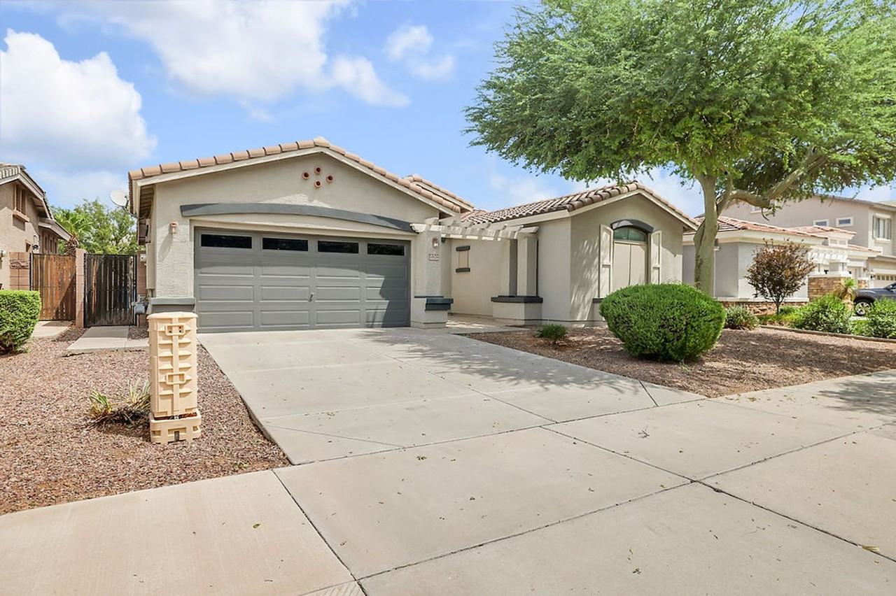 18826 E Kingbird Dr - Photo 2 of 26