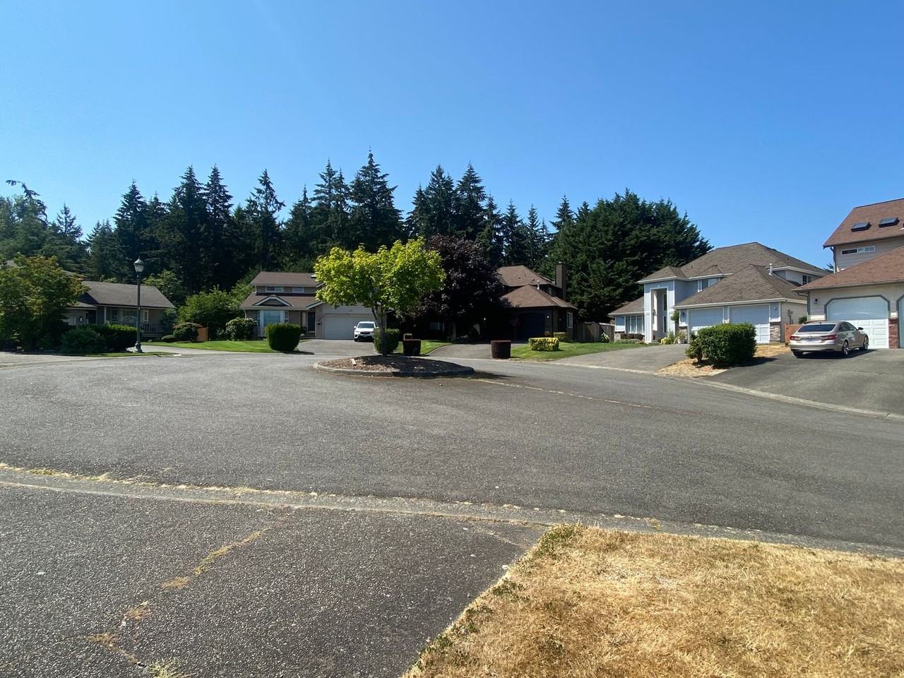 1639 S 374th Ct - Photo 2 of 24