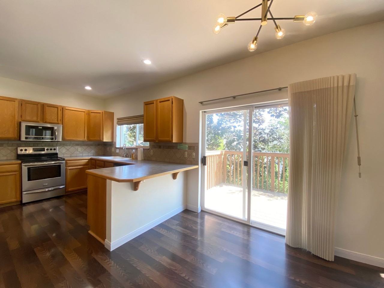 1639 S 374th Ct - Photo 6 of 24