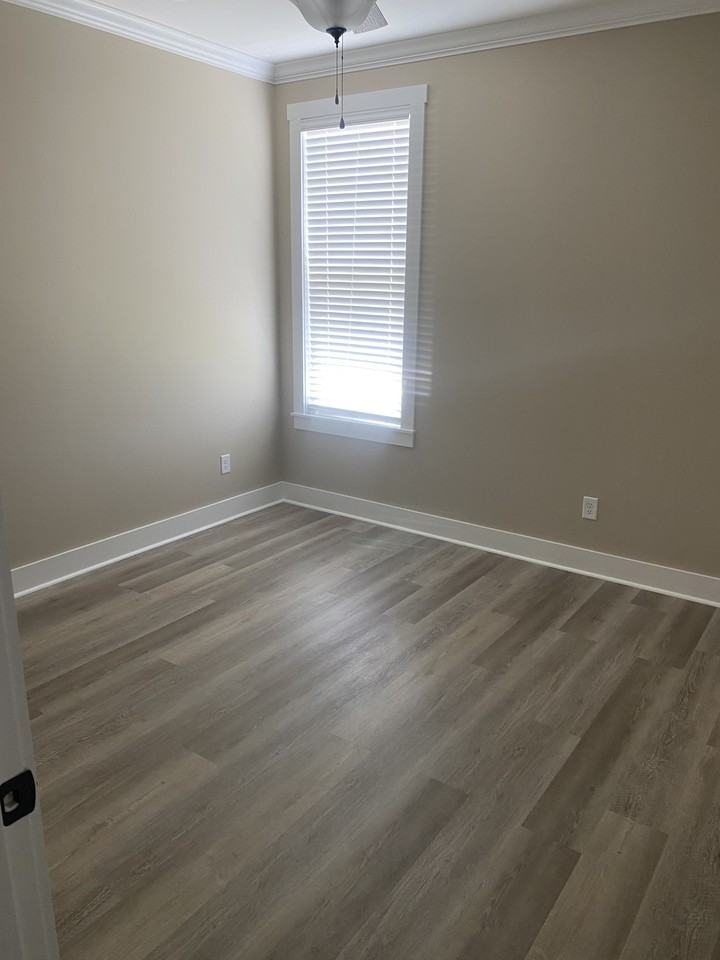 65 Stone Ridge Dr #D - Photo 3 of 8