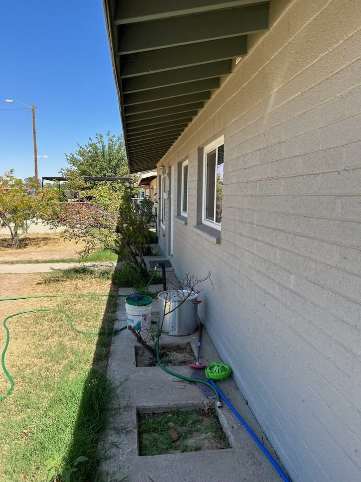 340 Vivian Dr - Photo 2 of 15