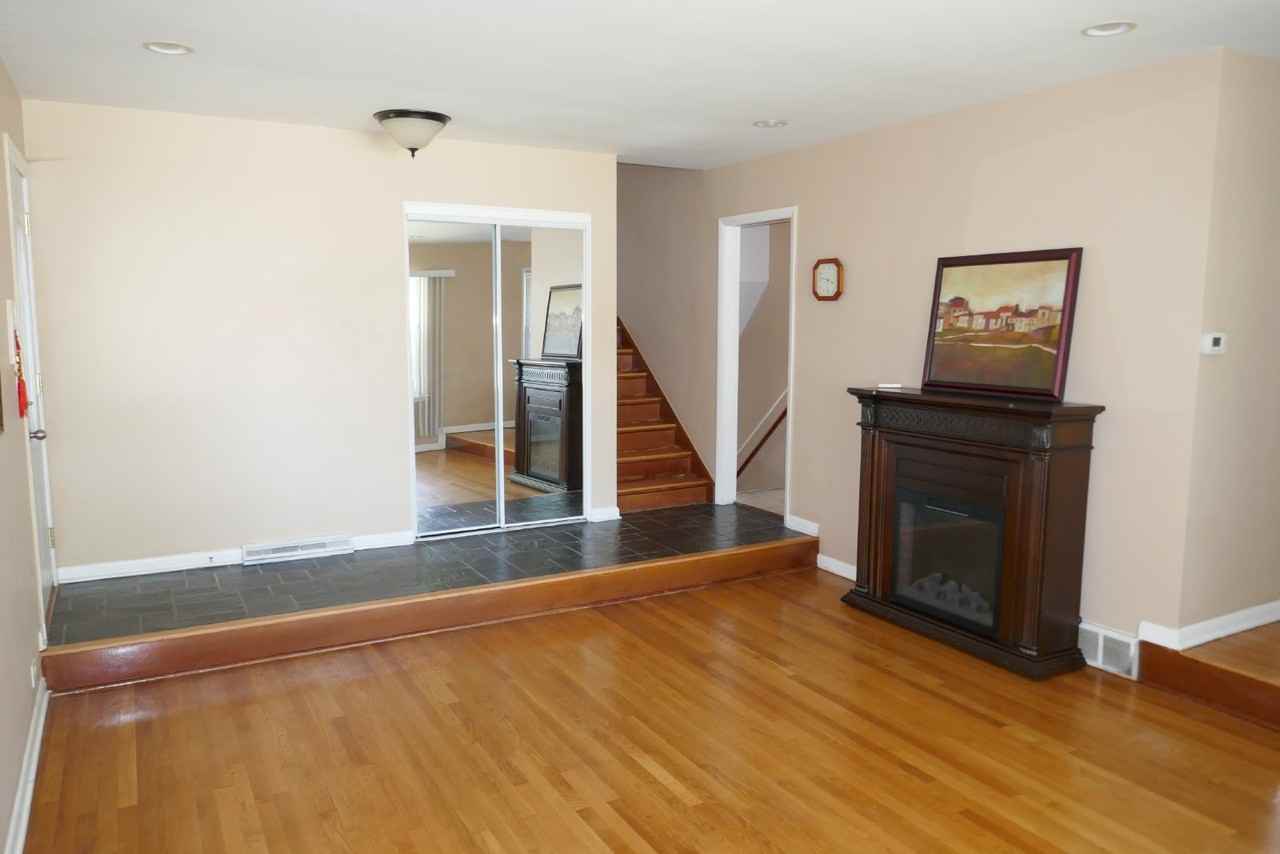 9219 Major Ave - Photo 2 of 20