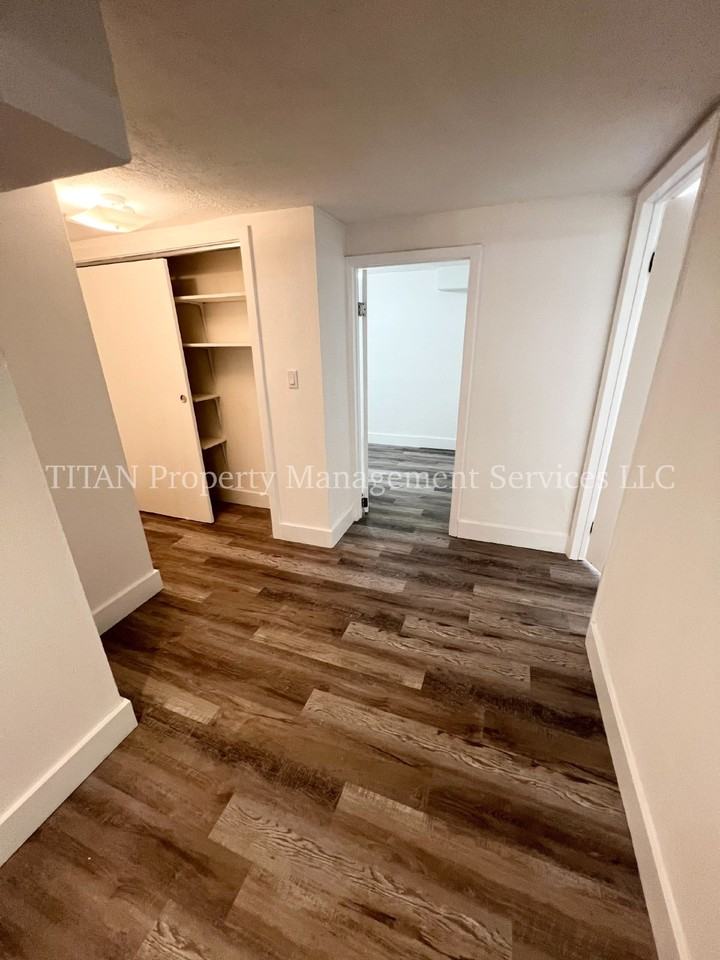 1135 13th St Ne #6 - Photo 4 of 8