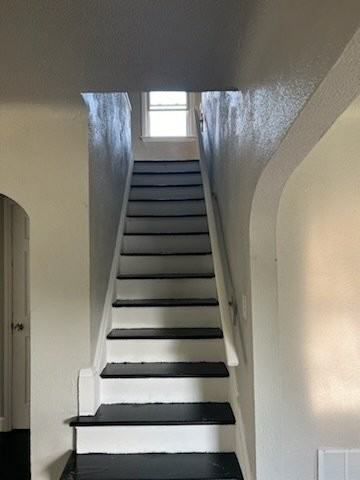 13550 Rutherford St - Photo 3 of 10