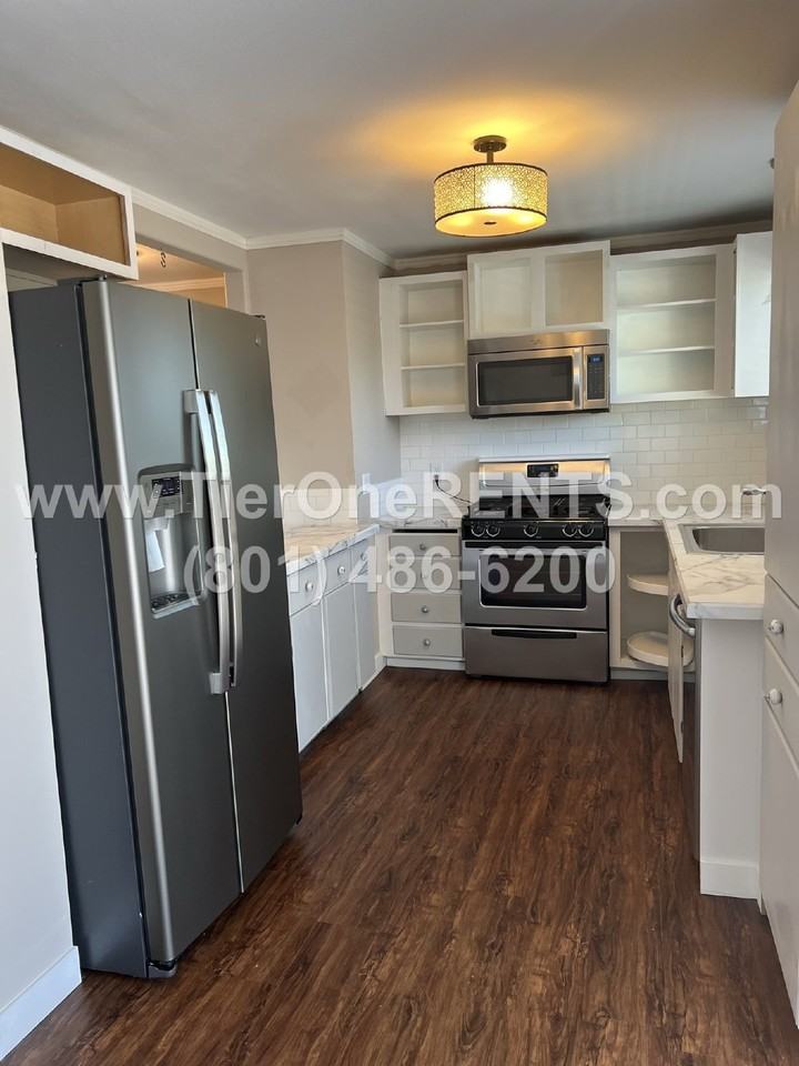 3926 W Squire Crest Dr - Photo 3 of 7