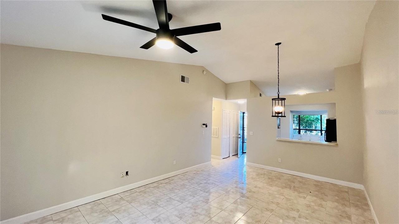 2531 King Oak Cir - Photo 7 of 19