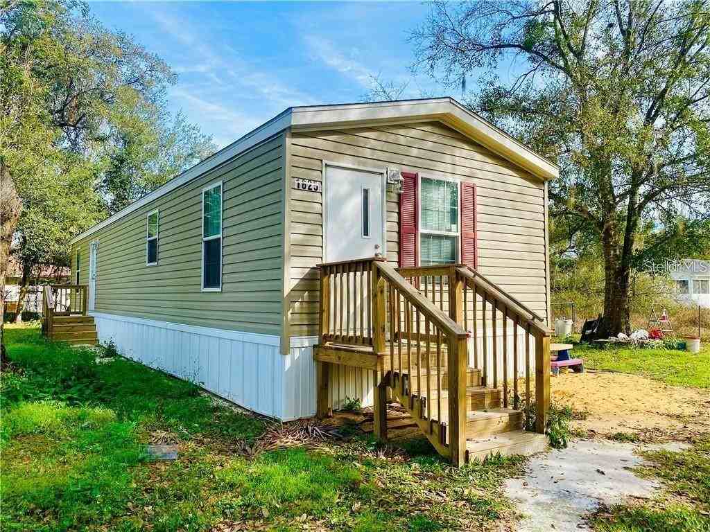 1621 Tangerine St - Photo 2 of 36