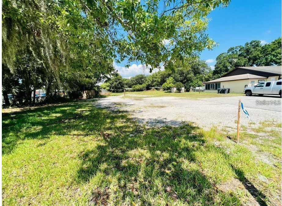 991 Berkley Rd - Photo 3 of 3