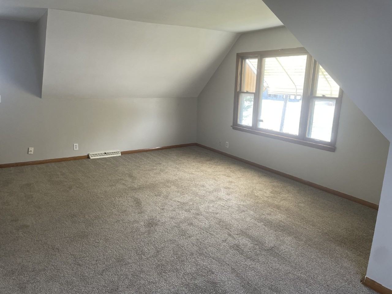 4032 W Green Tree Rd - Photo 2 of 6