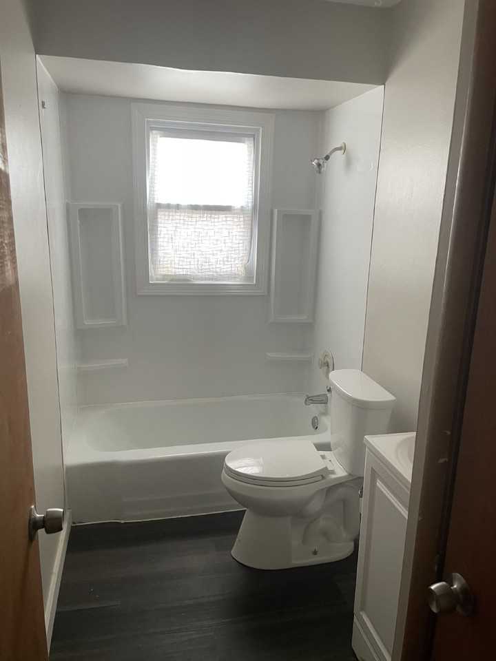 4032 W Green Tree Rd - Photo 3 of 6