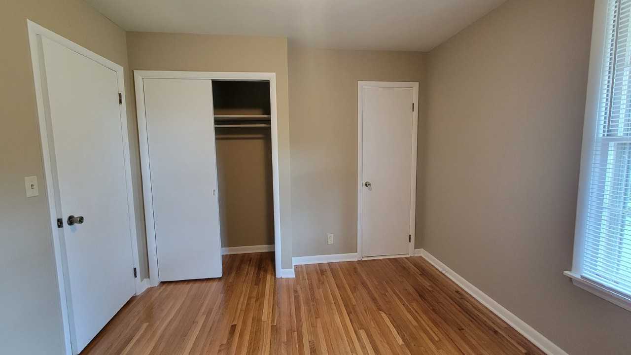 6408 Robinhood Ln Nw - Photo 3 of 41