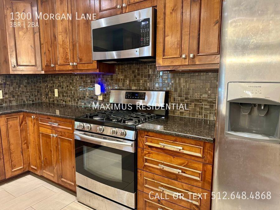 1300 Morgan Ln - Photo 6 of 19