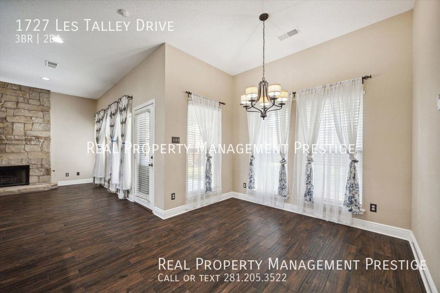 1727 Les Talley Dr - Photo 3 of 17