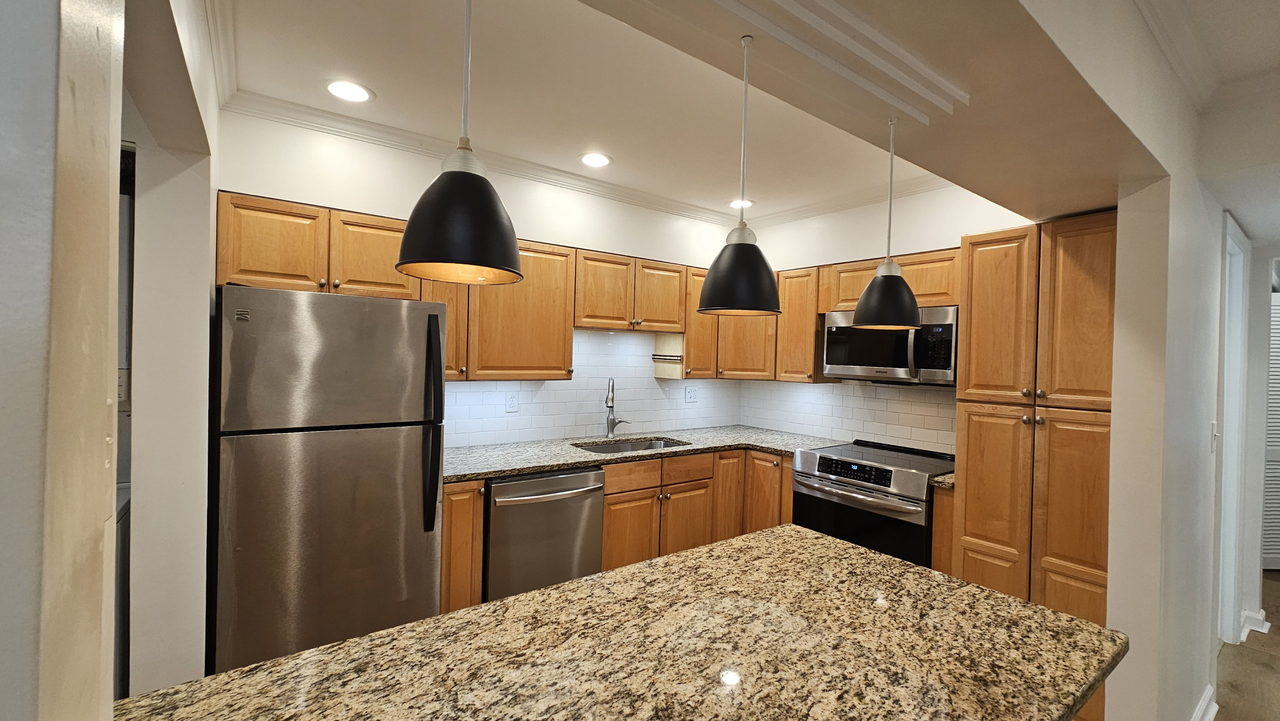 3107 Colonial Way #G - Photo 5 of 18