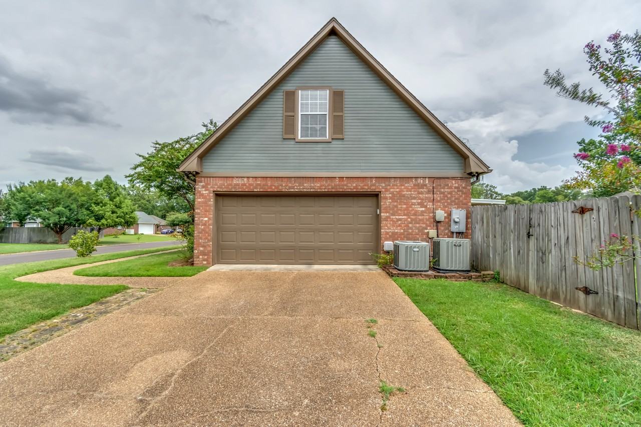 614 Summer Pl #NA - Photo 3 of 24