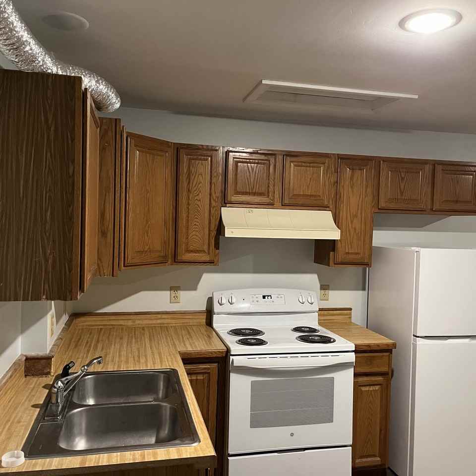 162 Cedar Swamp Rd #B - Photo 2 of 9