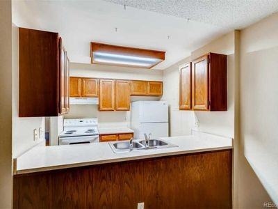 14740 E Kentucky Dr #712 - Photo 4 of 12