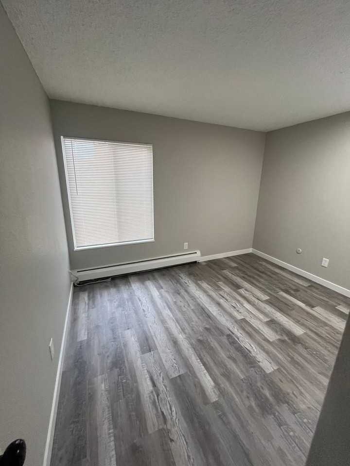 4502 Picturesque Cir #4 - Photo 7 of 17