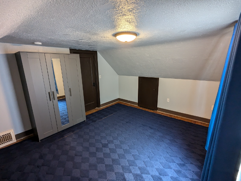 329 Nw 21st St - Photo 4 of 5