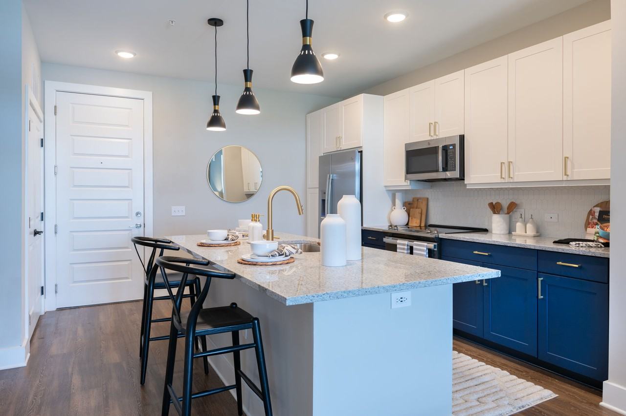 Cortland at the Nations - Photo 2 of 37