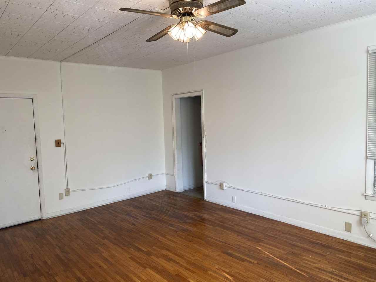 510 West University Avenue - Photo 2 of 19