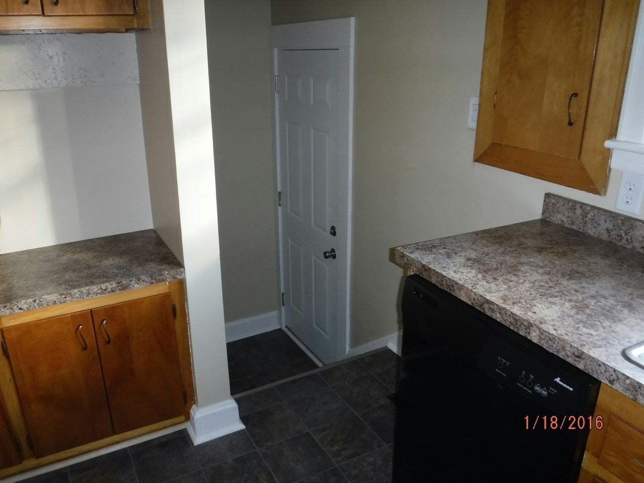 508 South Weinbach Avenue - Photo 5 of 22