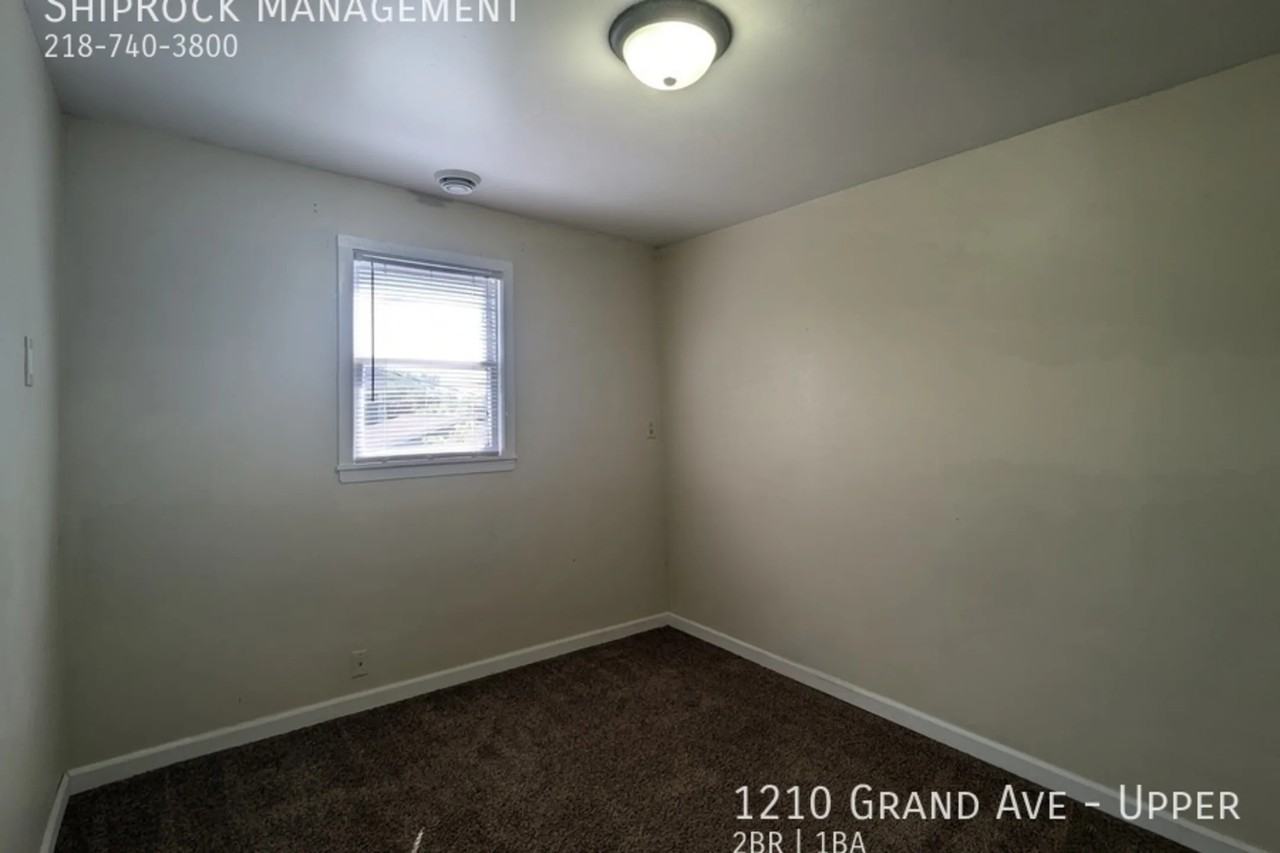 1210 Grand Ave Uppr - Photo 2 of 12